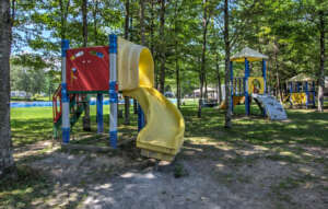 image_terrain-de-jeux-enfants_Camping rivière du passant
